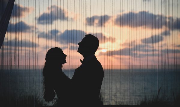 אהבה בשחקים: סיפור החתונה של הדר ואופיר